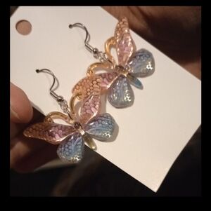 ♥️A Individually $10 Or Bundle 4/$20 Elegant Pink & Blue Butterfly Earrings